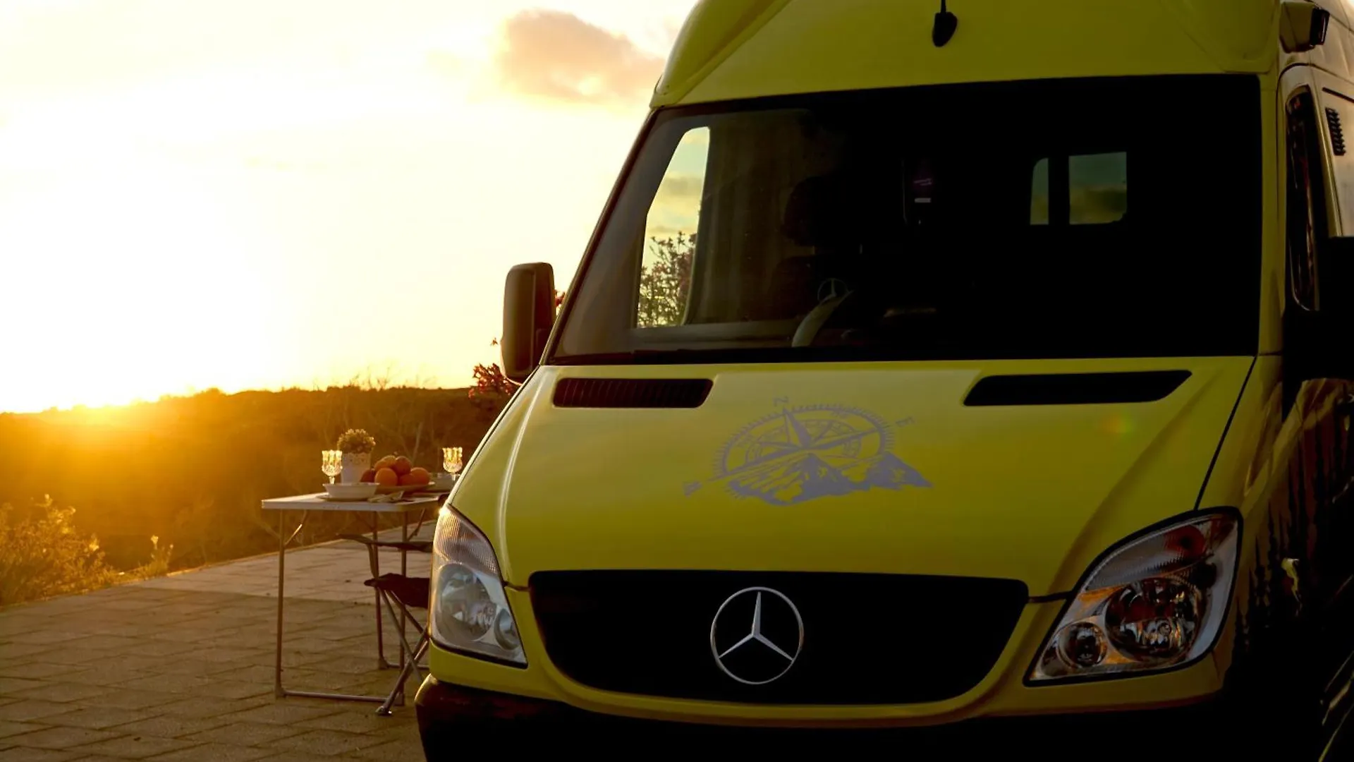 Camping On Road- Feel Freedom With Campervan! Guincho